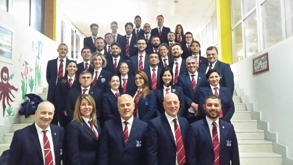 Gli ufficiali di gara della competizione per tenere a bada gli atleti :-)